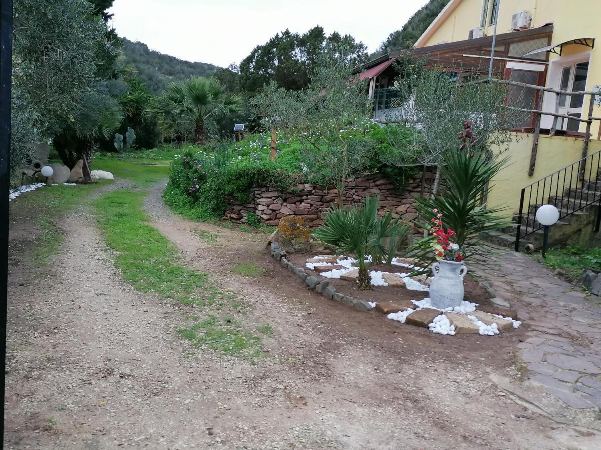 Il Lentischio Hotel Cala Sapone Bagian luar foto